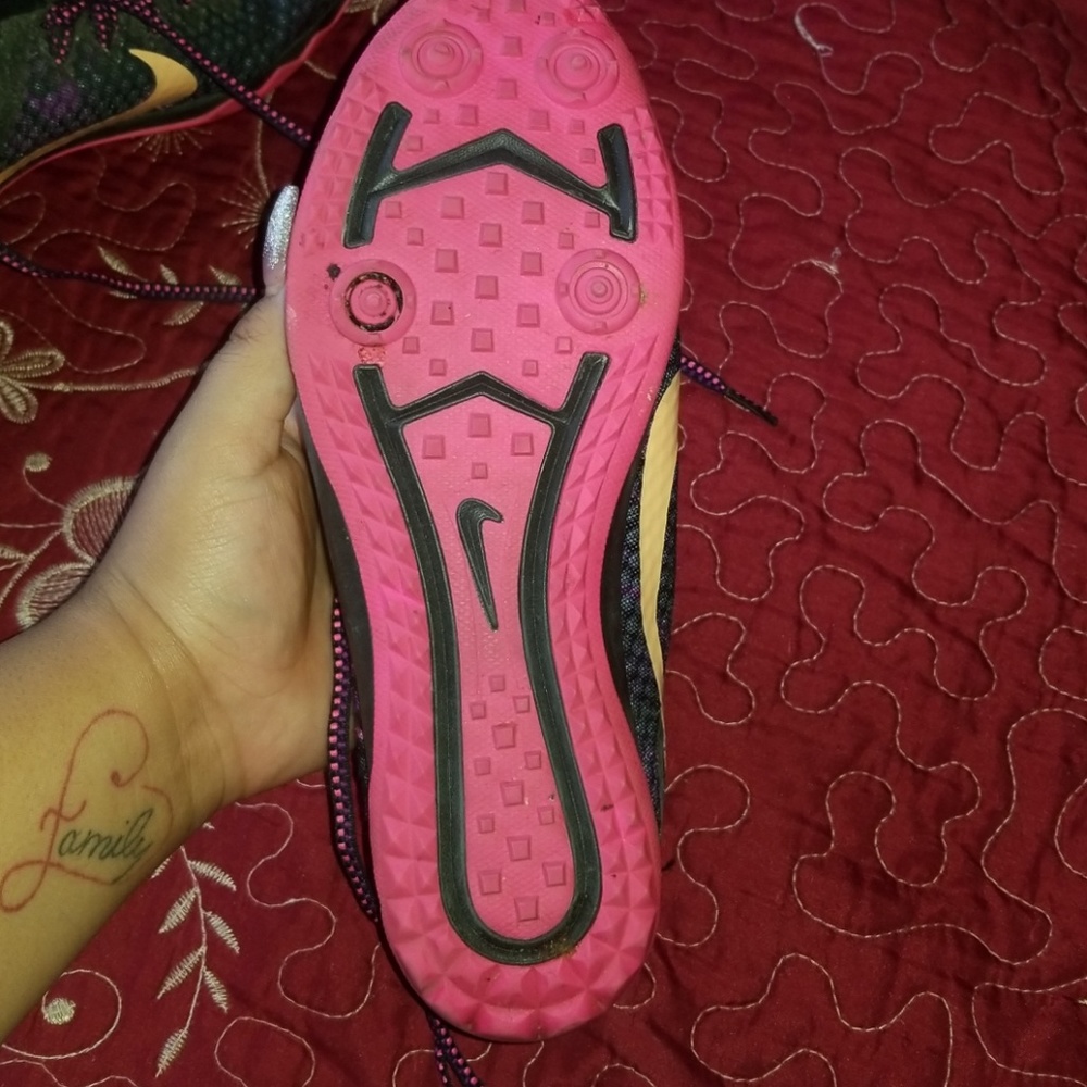 Shoes - Picture 3 of 5